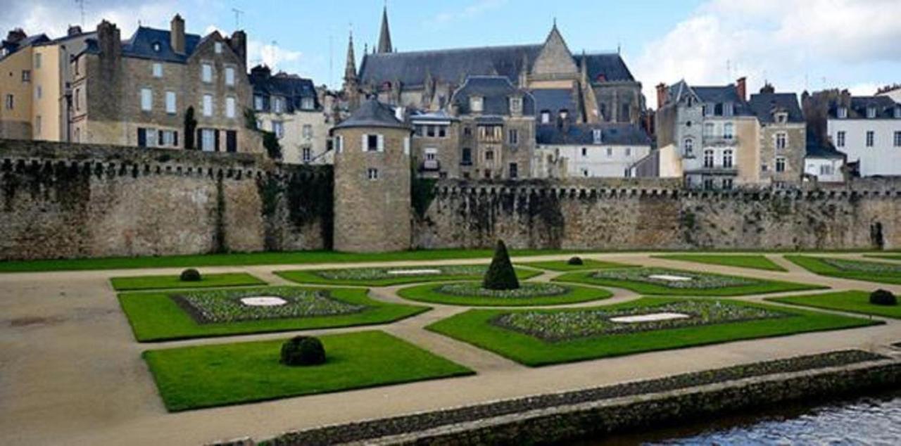 Kyriad Prestige Vannes Centre-Palais Des Arts Zewnętrze zdjęcie